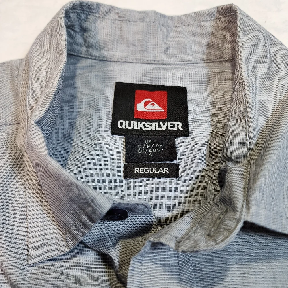 Quiksilver Gray Woven Button Down Shirt Short Sleeve Casual Size Small